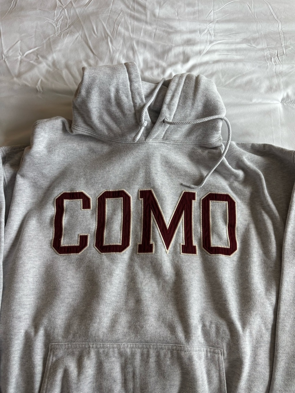 Brandy Melville lake como hoodie